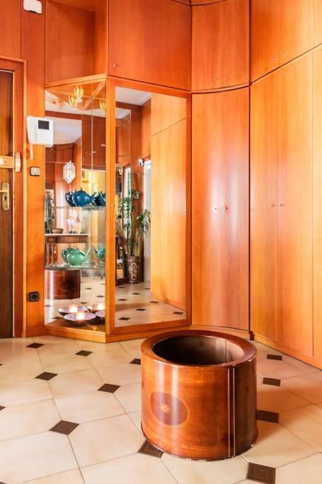 Апартаменти Gaudi 51 Барселона Екстер'єр фото